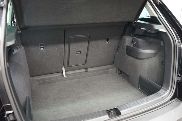 Sort Skoda Karoq fra 2020