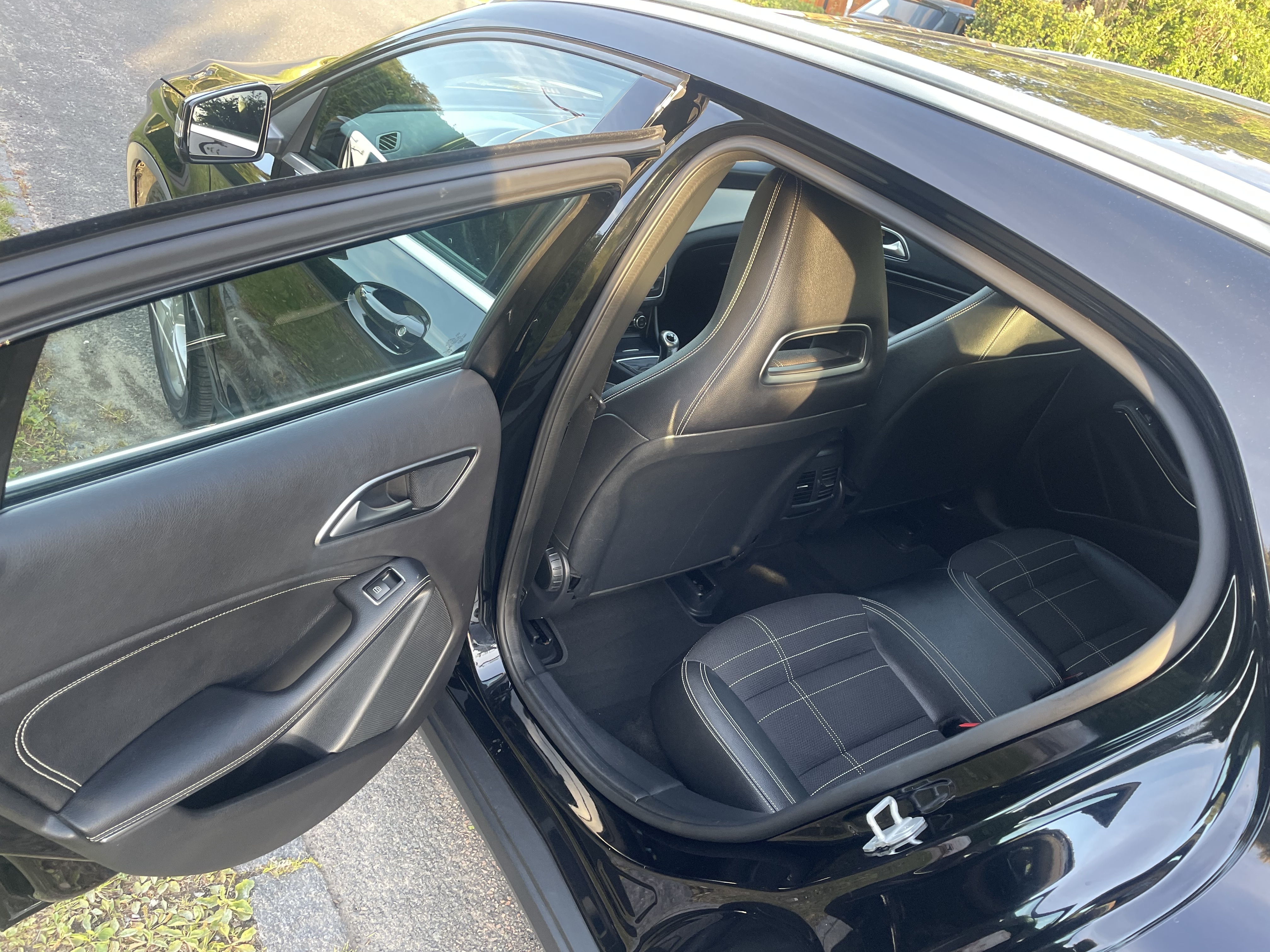 Sort Mercedes GLA fra 2016
