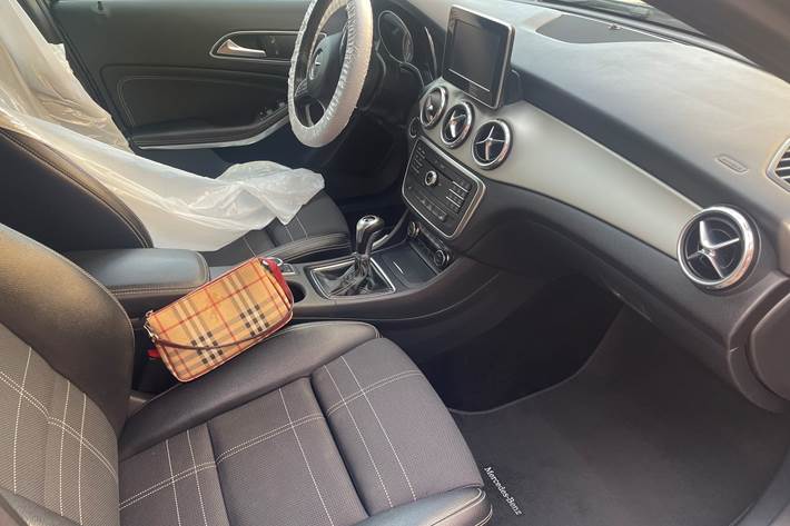 Sort Mercedes GLA fra 2016