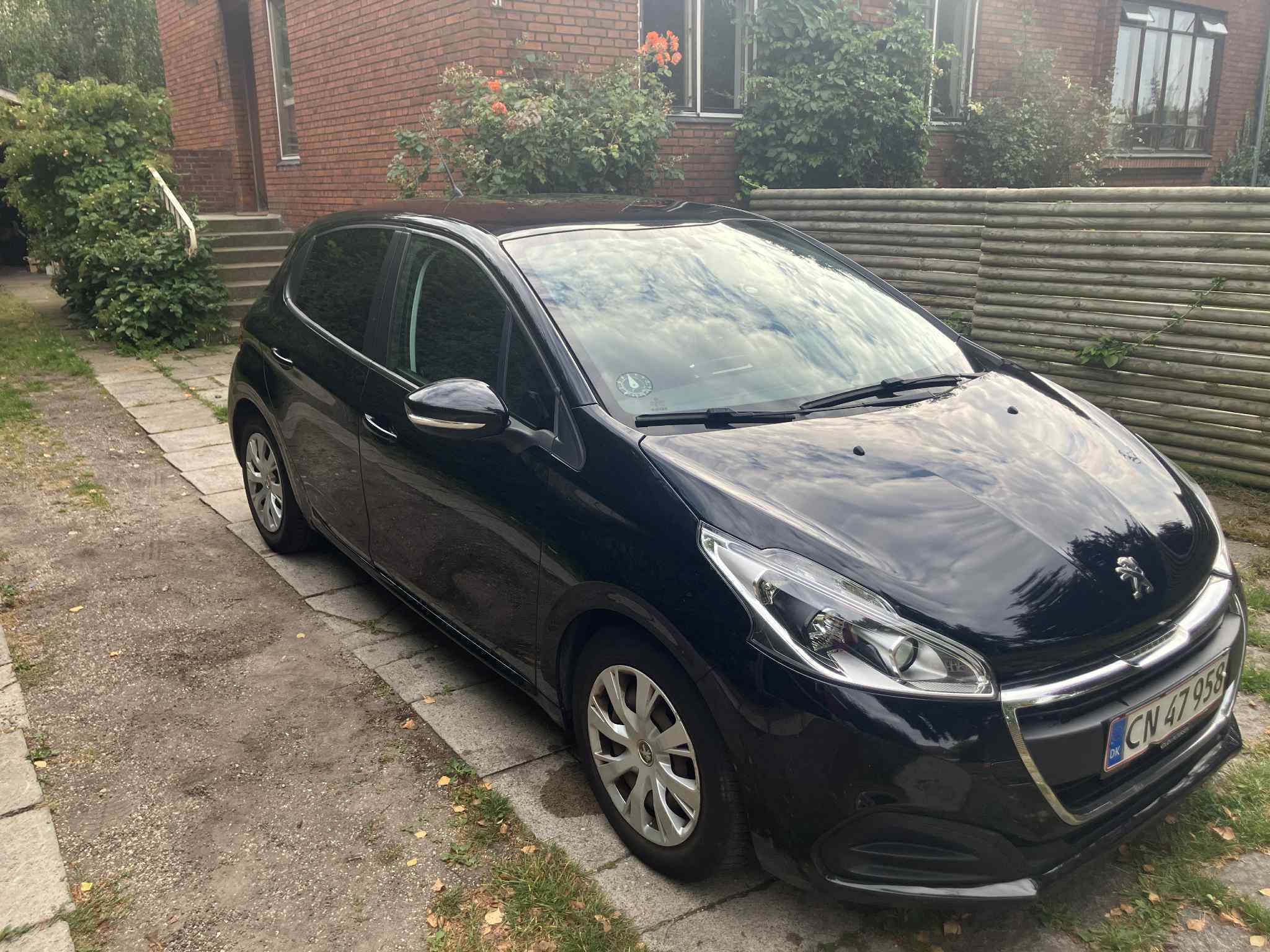 Peugeot 208 1,6 BlueHDI 100 hk 5D