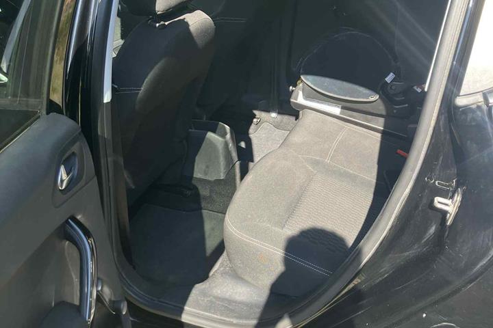 Sort Peugeot 208 fra 2017