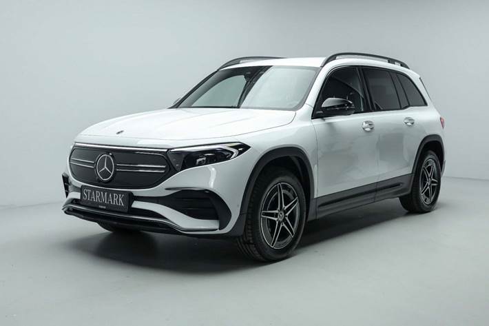 Hvid Mercedes EQB350 fra 2023 set udefra