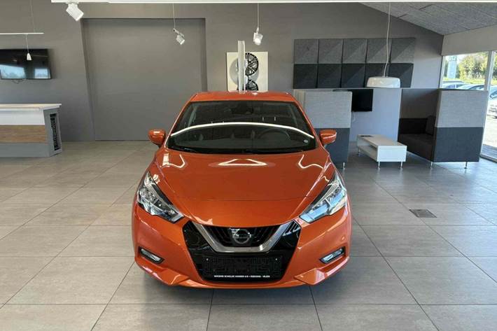 Orange Nissan Micra fra 2017