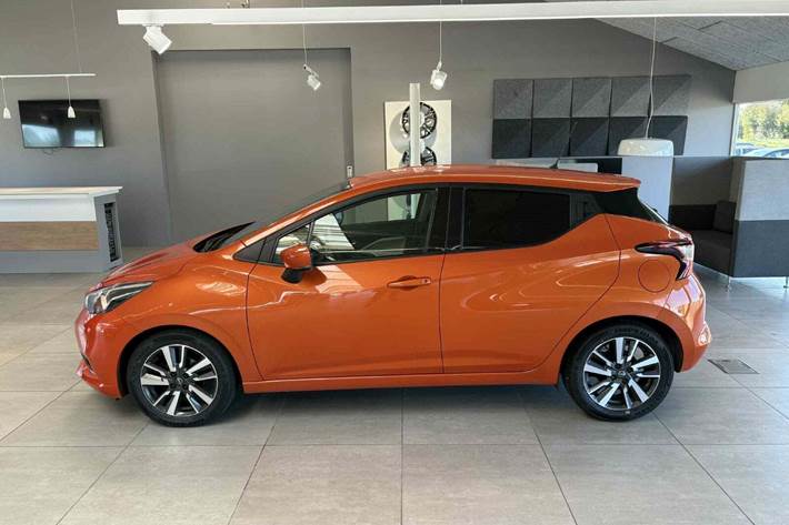 Orange Nissan Micra fra 2017