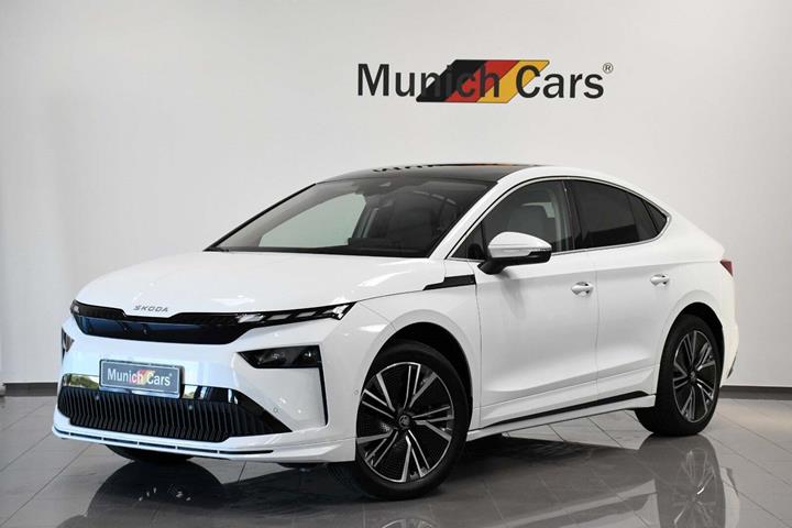 Hvid Skoda Enyaq fra 2026 set udefra