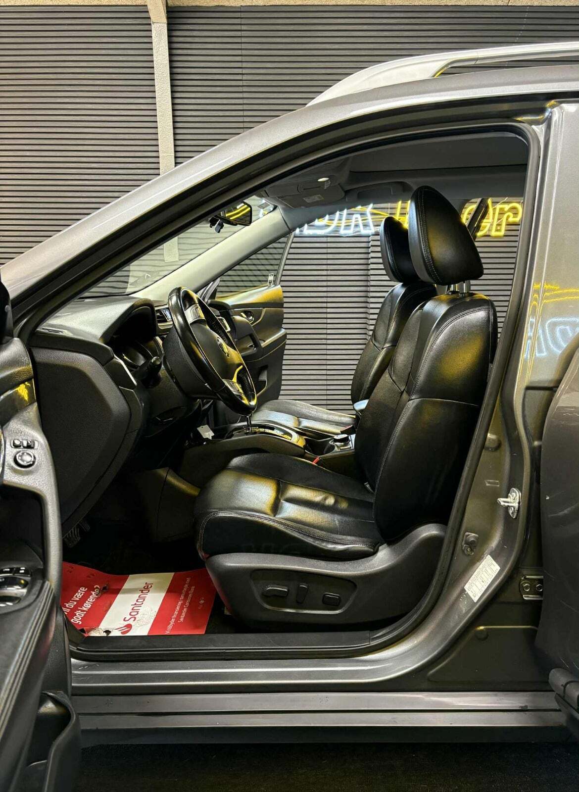 Nissan X-Trail 2,0 dCi 177 Tekna X-tr. 4WD Van