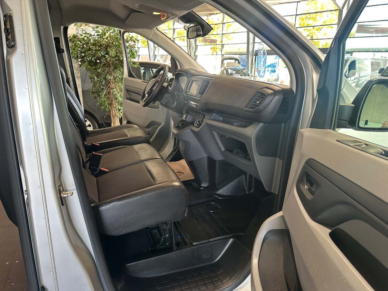 Peugeot Expert 2,0 BlueHDi 180 L3 Ultimate EAT6 Van