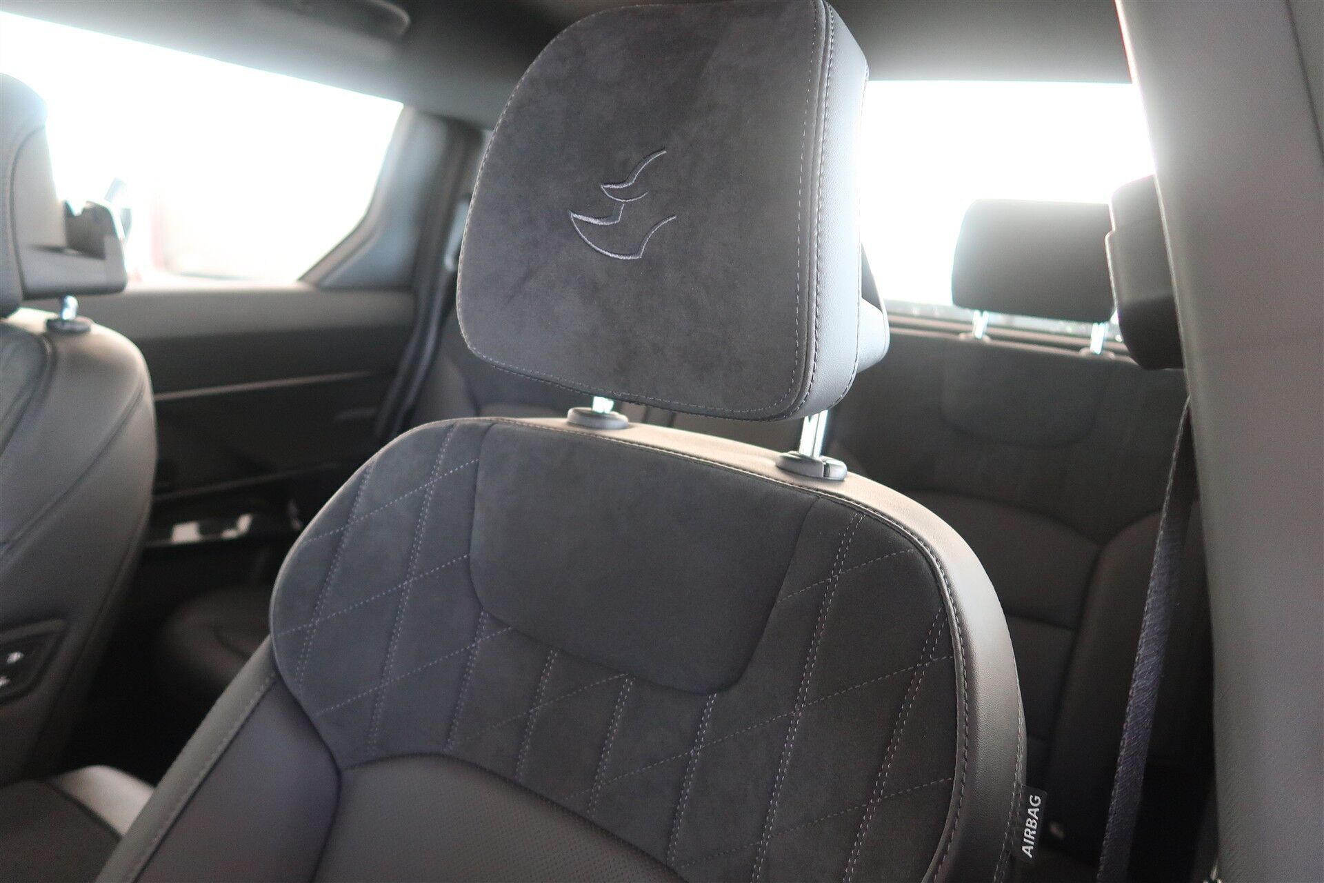 Sort KGM Musso EV fra 2025