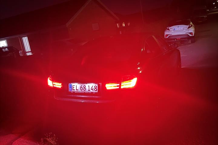 Sort BMW 3-Serie fra 2015
