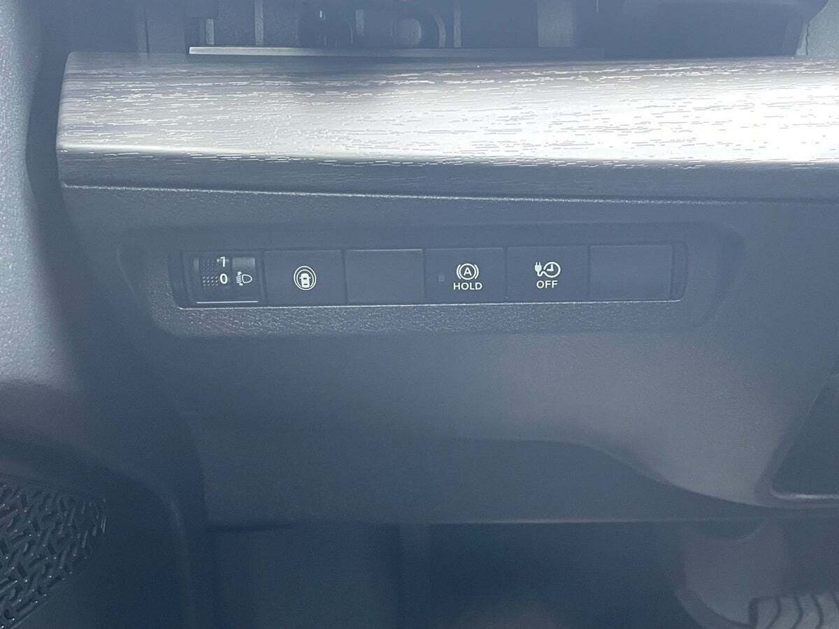 Grå Nissan Ariya fra 2024