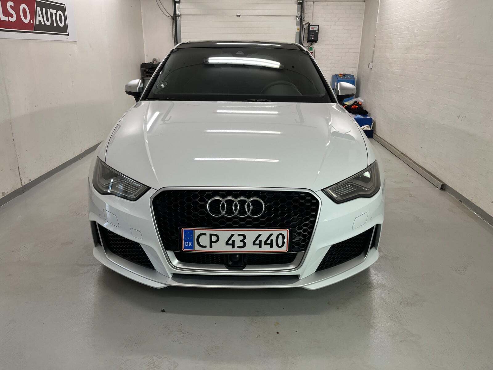 Hvid Audi RS3 fra 2016