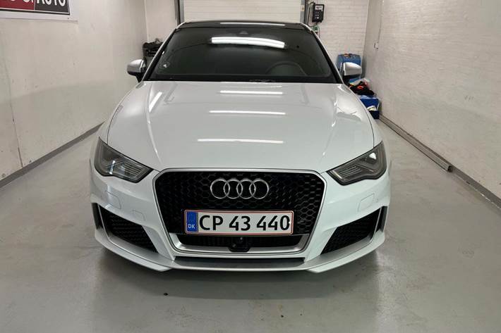 Hvid Audi RS3 fra 2016