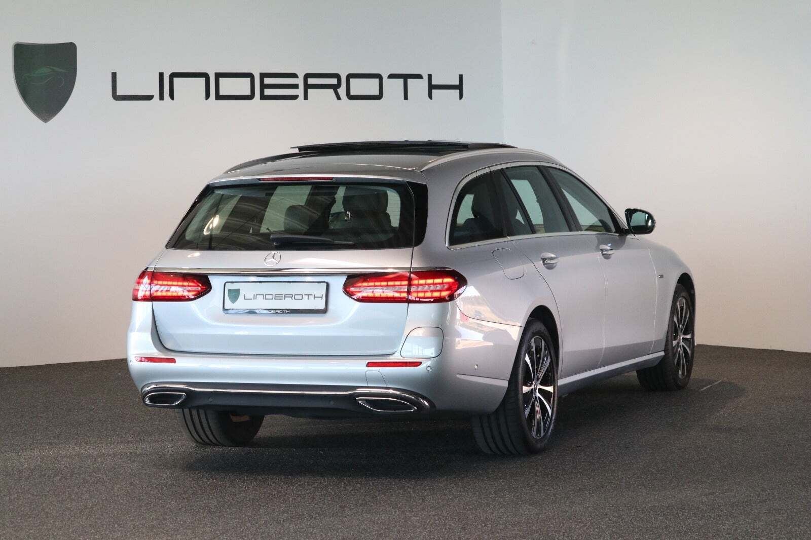 Mercedes E300 de 2,0 Avantgarde stc. aut. 4Matic