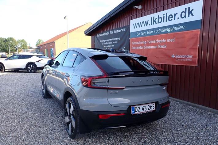 Grå Volvo C40 fra 2024