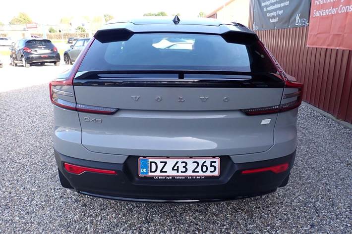 Grå Volvo C40 fra 2024