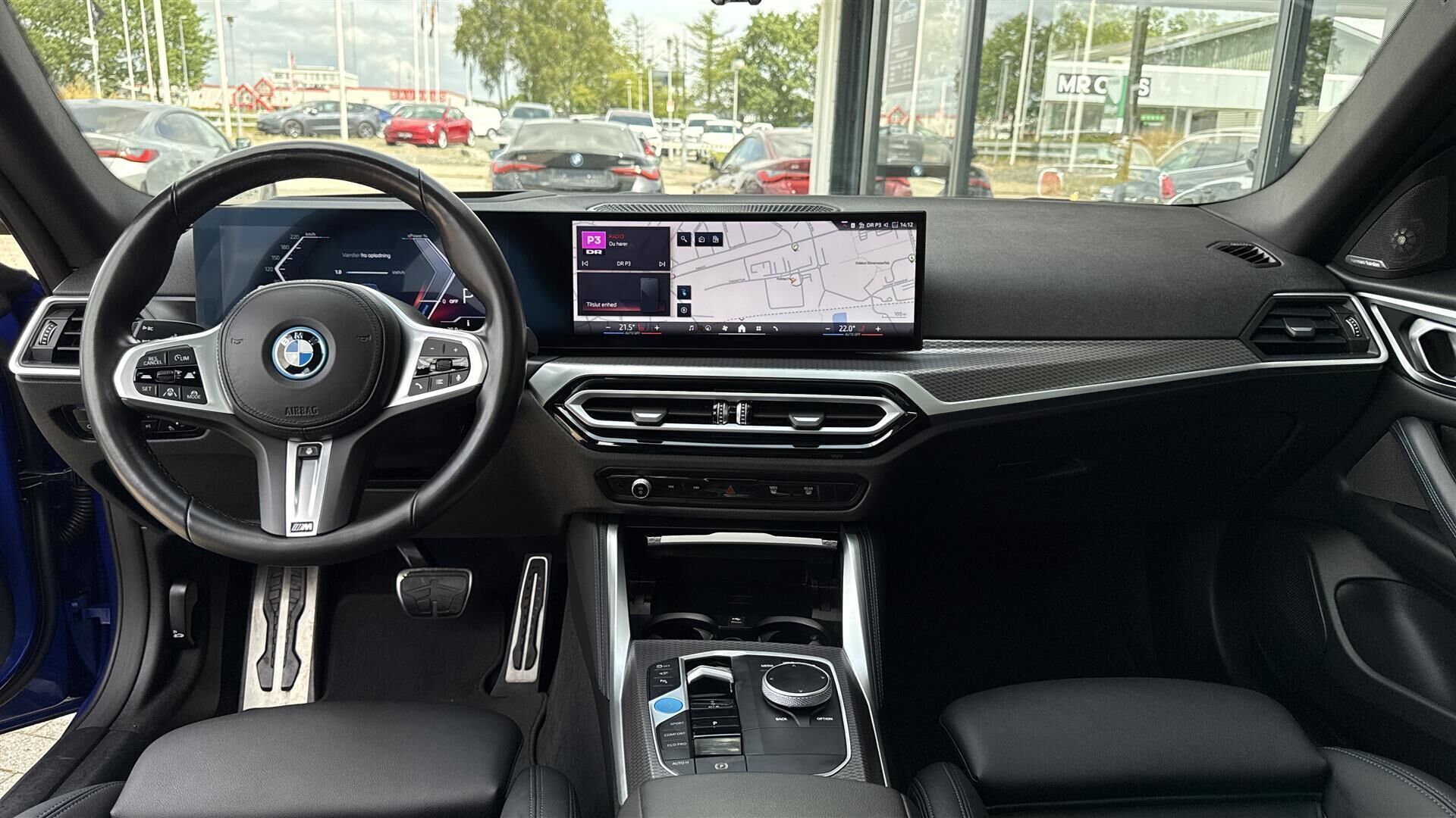 Blå BMW i4 fra 2023