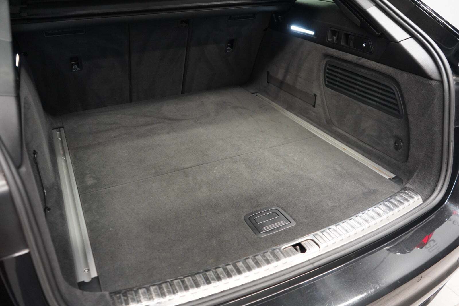 Sort Audi A6 fra 2019