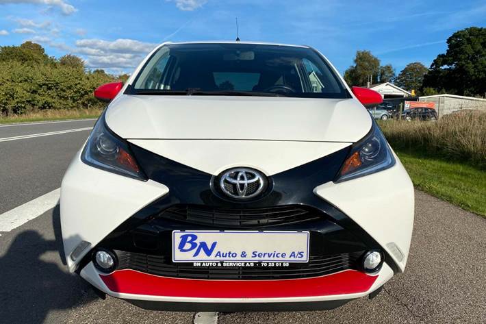 Hvid Toyota Aygo fra 2017