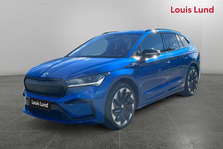 Blå Skoda Enyaq iV fra 2022 set udefra