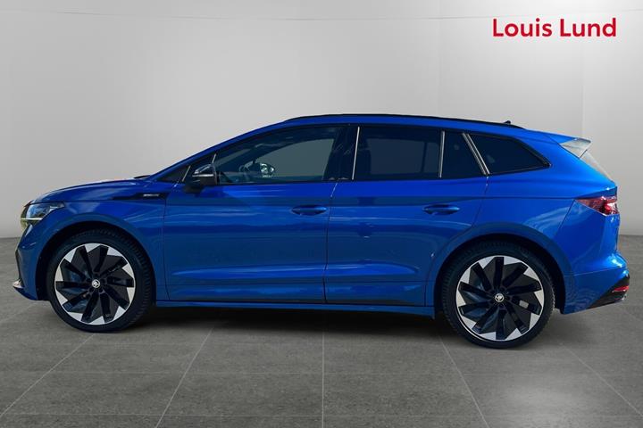 Blå Skoda Enyaq iV fra 2022