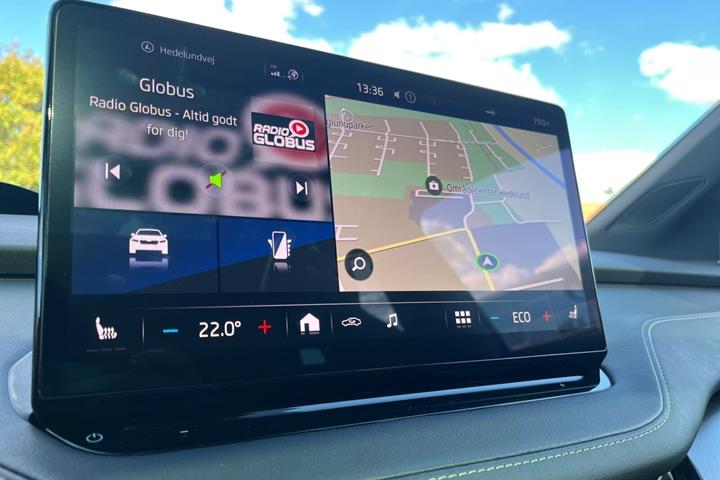 Blå Skoda Enyaq iV fra 2022