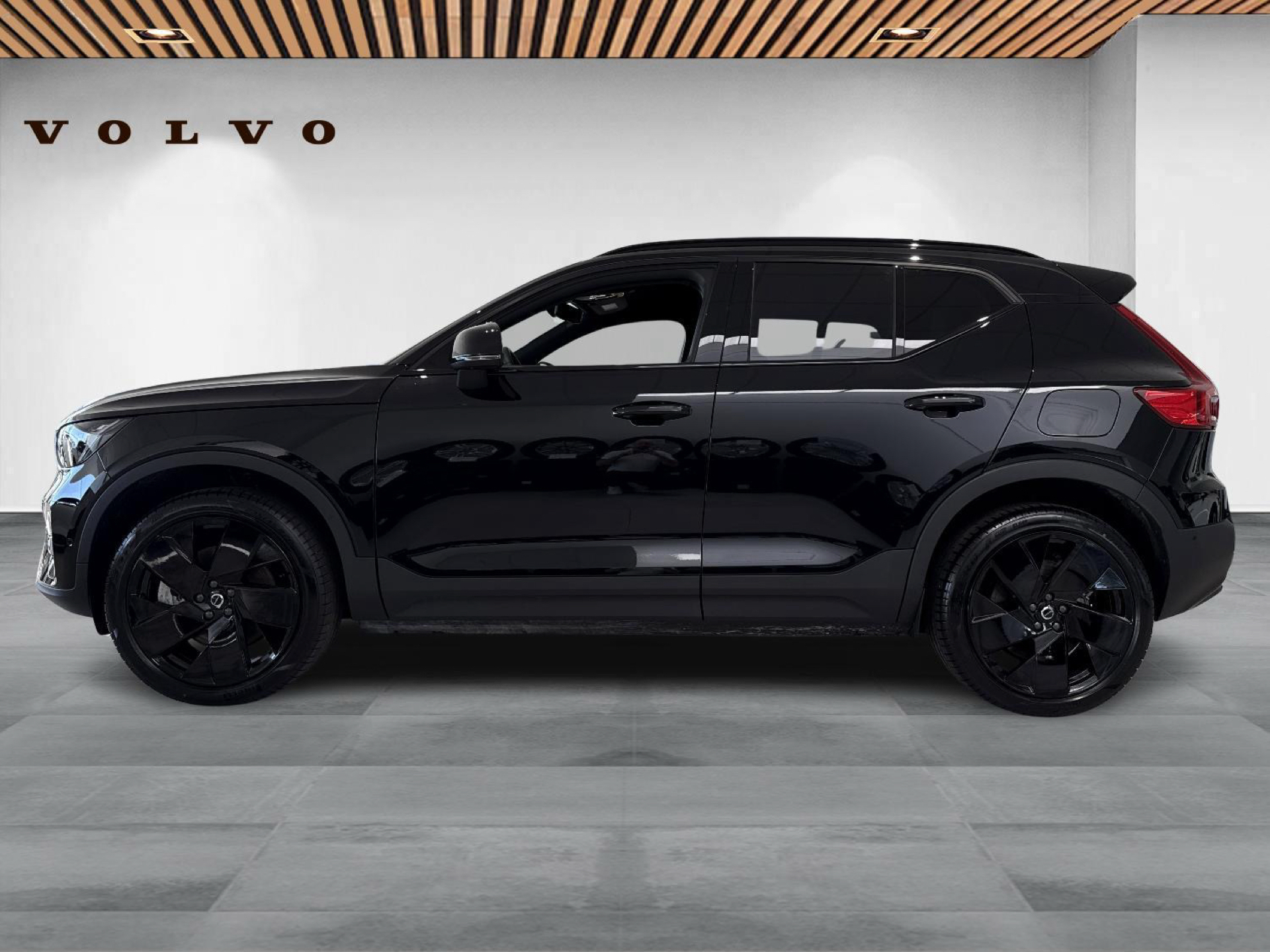 Volvo EX40 Single Motor Extended Range Black Edition 252HK 5d Aut.