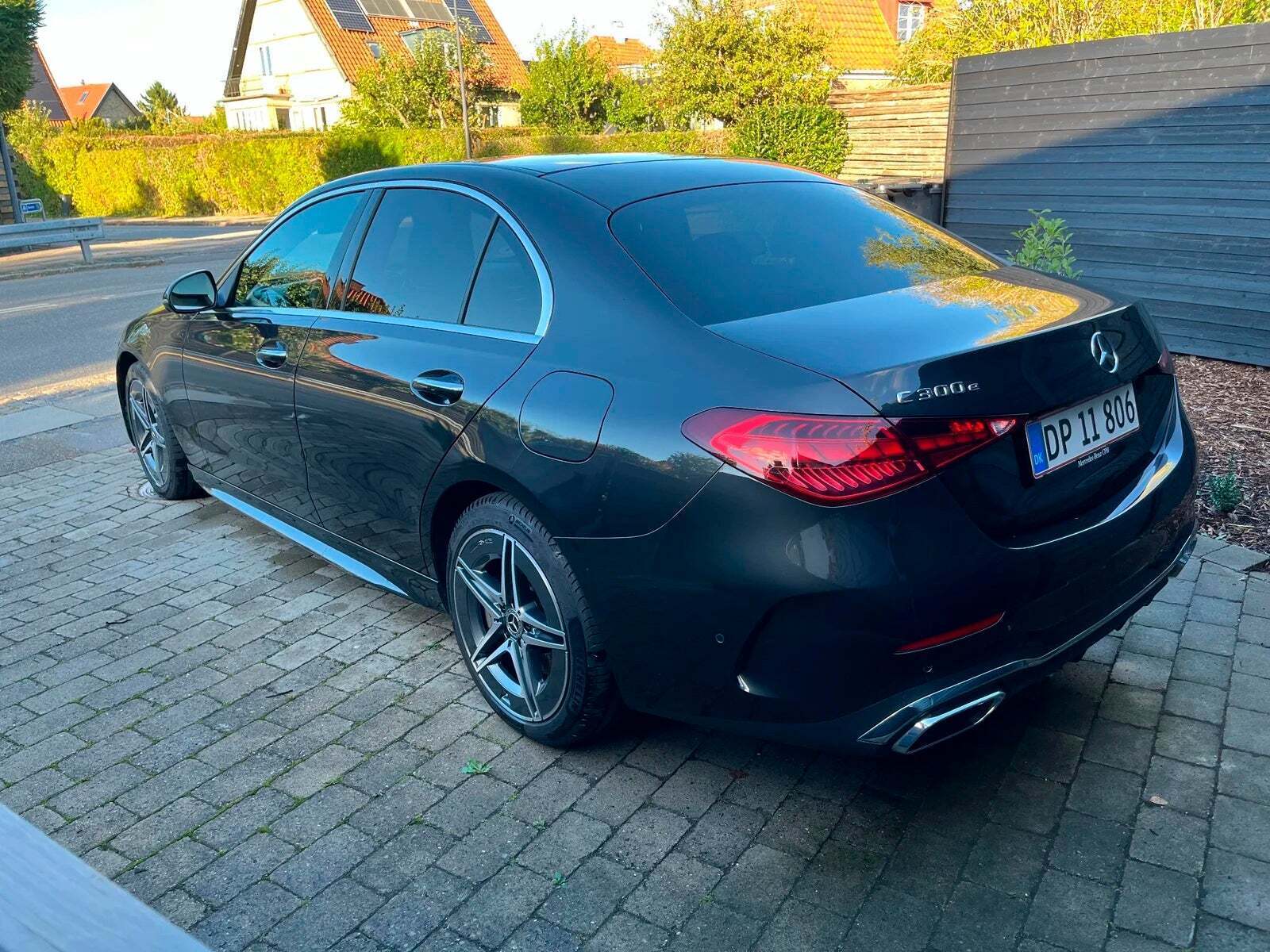 Sort Mercedes C300 e fra 2023