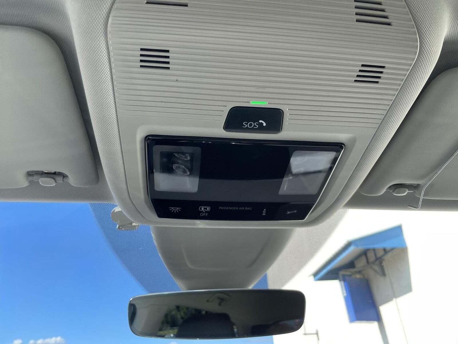 Grå Skoda Enyaq fra 2023