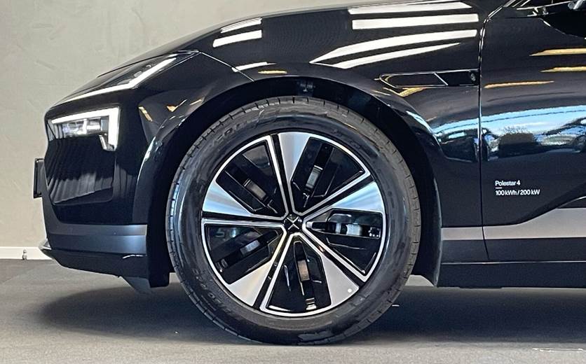 Polestar 4