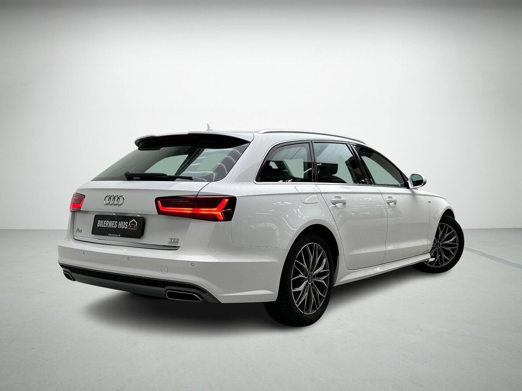Hvid Audi A6 fra 2018