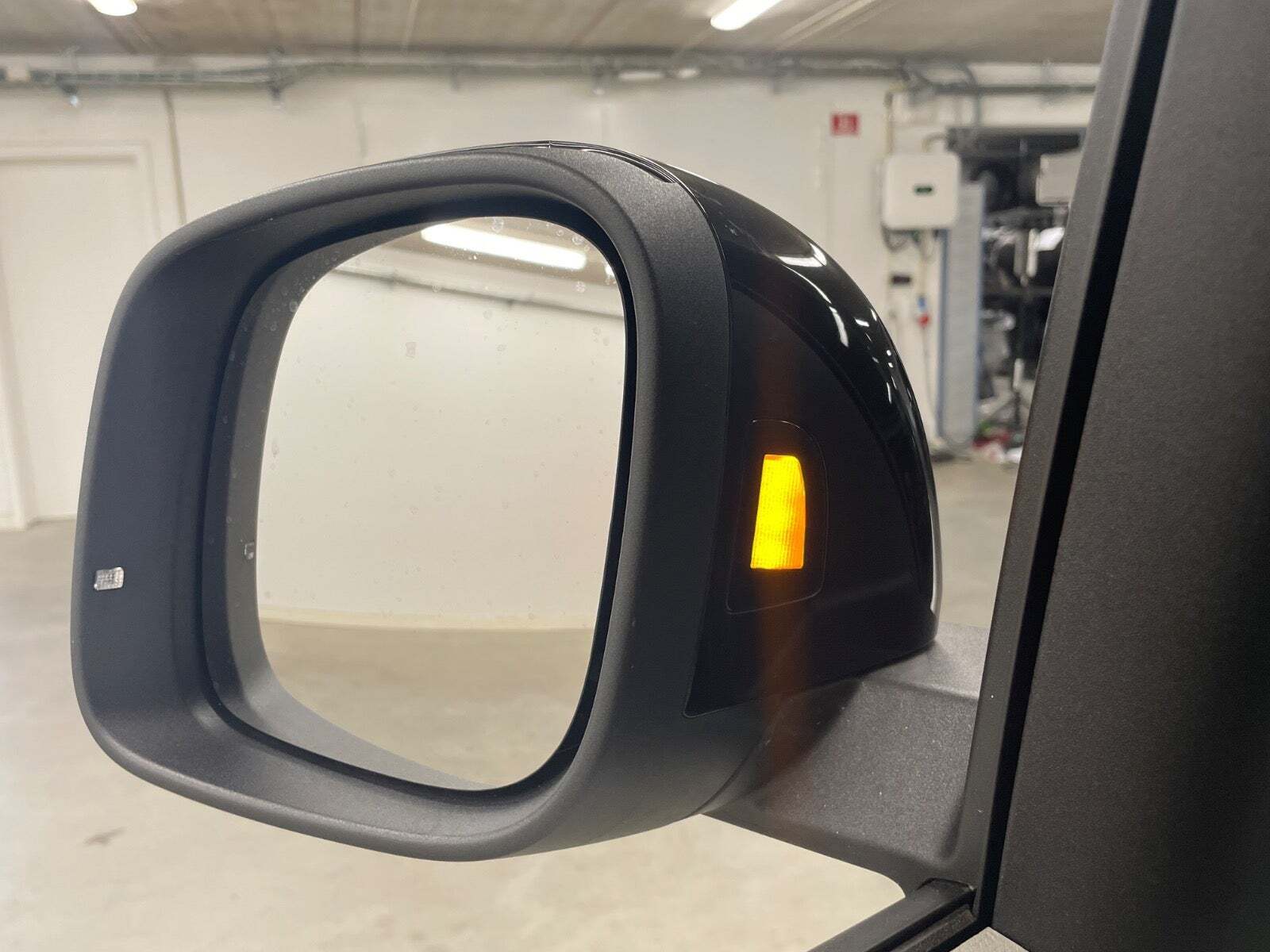 Gul VW ID.Buzz fra 2024