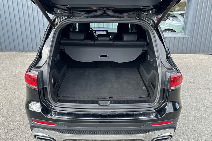 Sort Mercedes GLB200 fra 2021