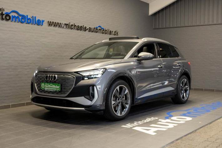 Grå Audi Q4 e-tron fra 2024 set udefra