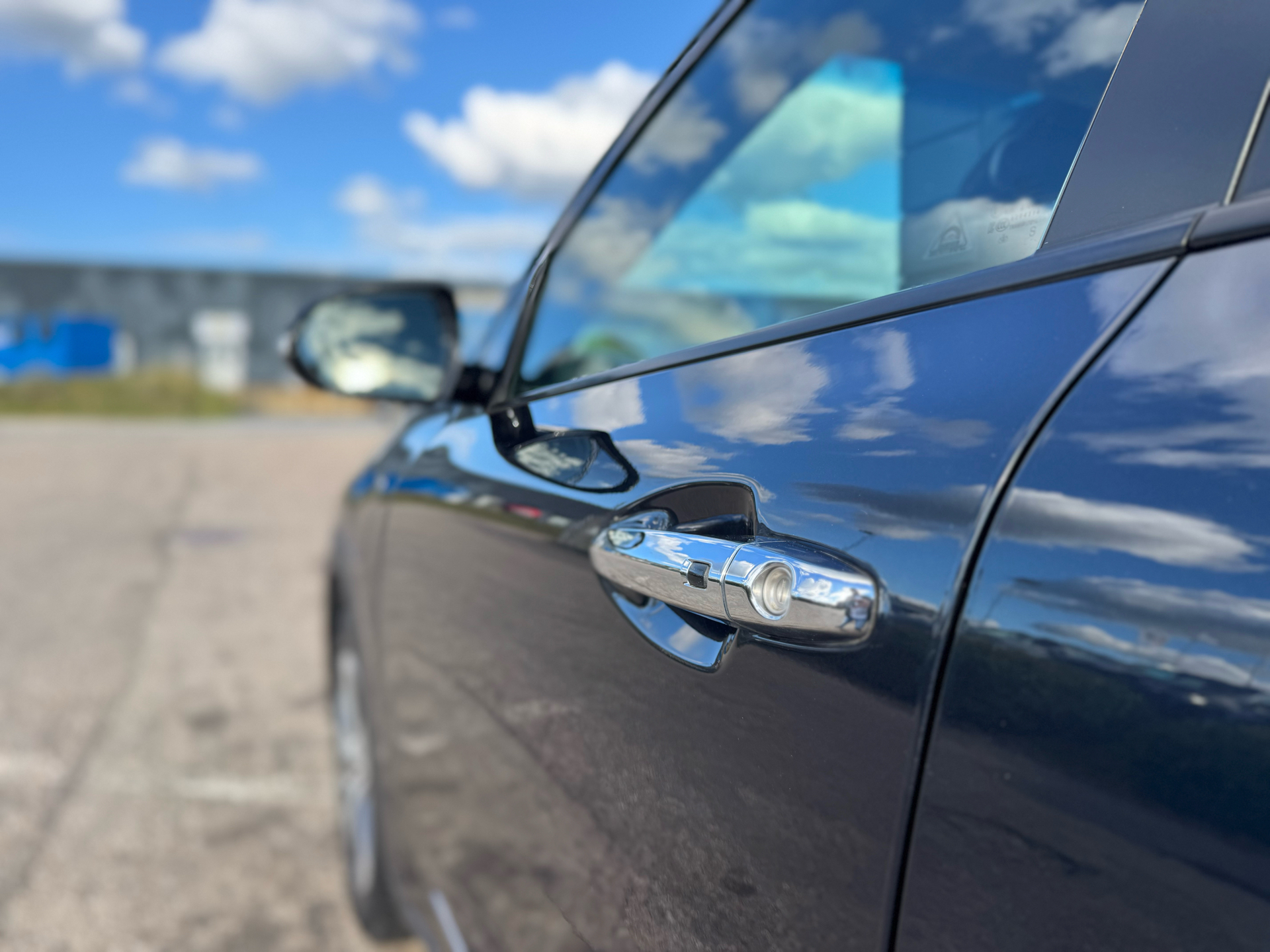 Blå Kia Niro fra 2018