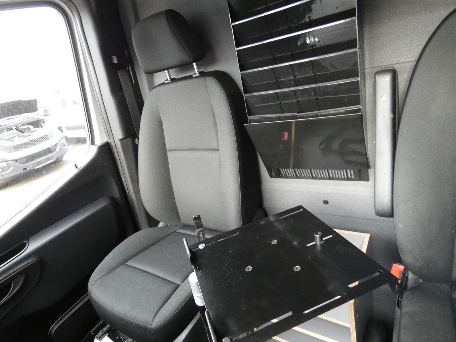 Hvid Mercedes Sprinter 316 fra 2018