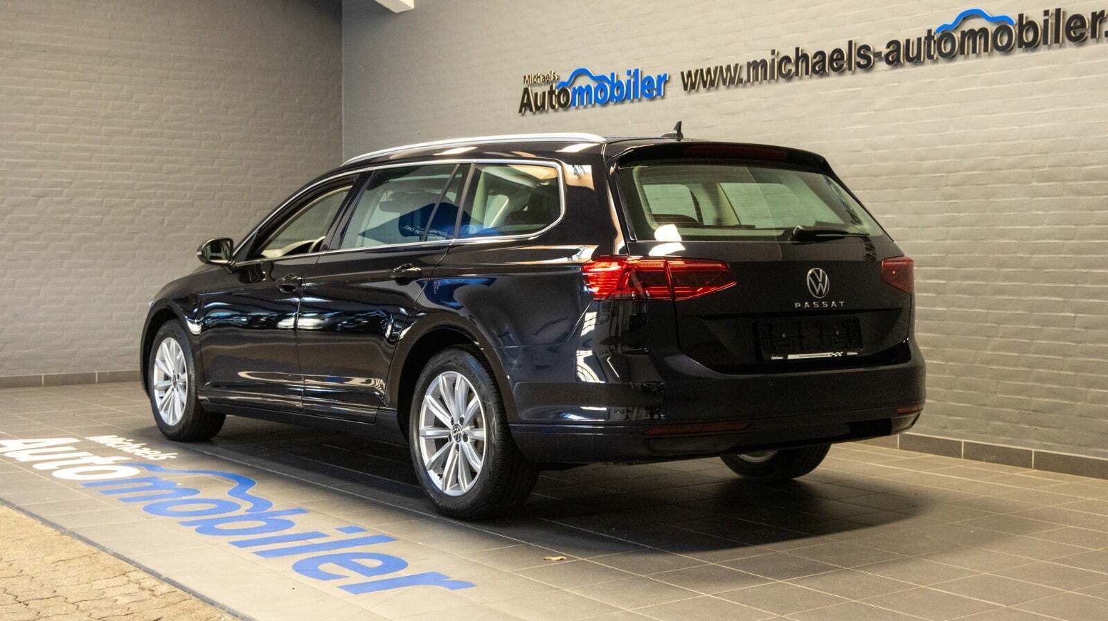 Sort VW Passat fra 2021