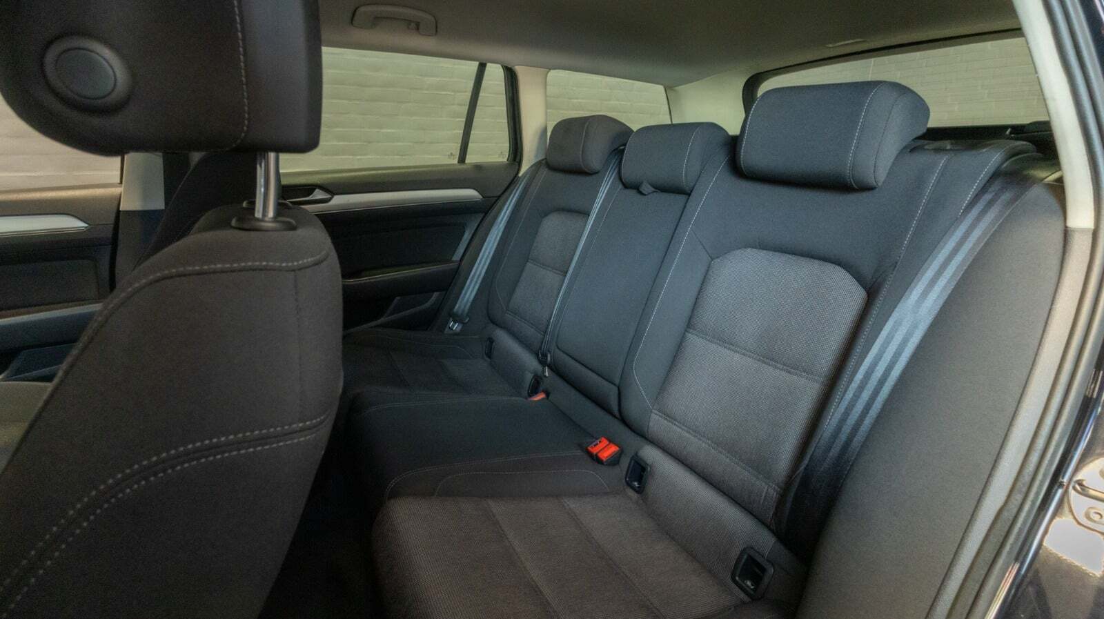 Sort VW Passat fra 2021