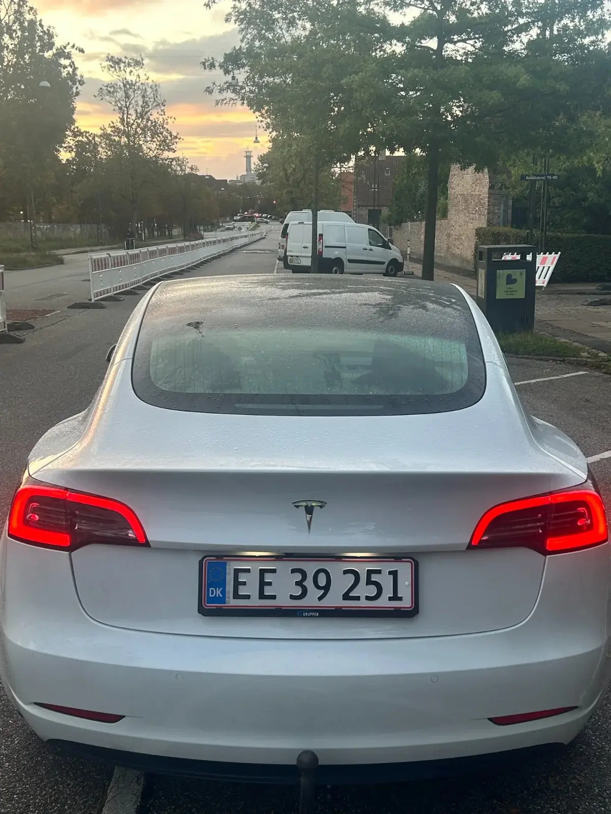 Tesla Model 3 Tesla Model 3 E6R