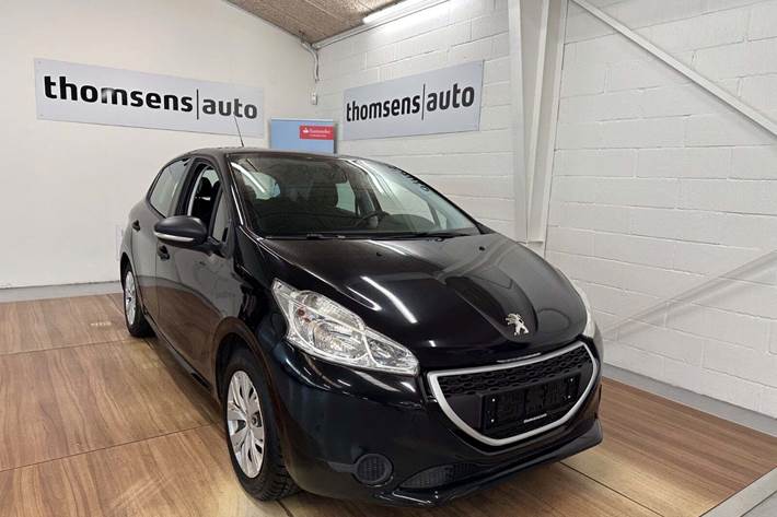 undefined Peugeot 208 fra 2013 set udefra