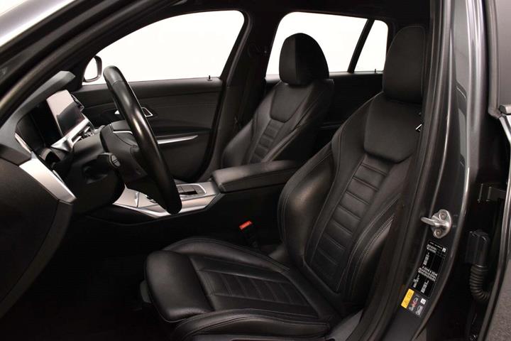Grå BMW 330e fra 2020
