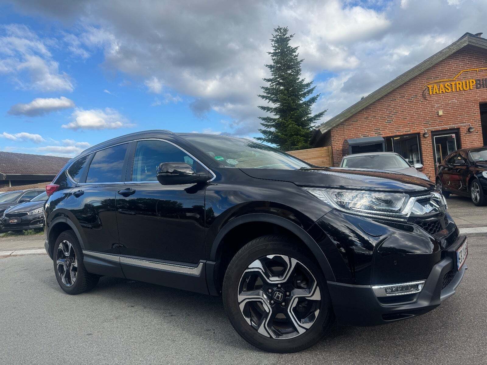 Honda CR-V 1,5 VTEC Turbo Executive CVT AWD 7prs