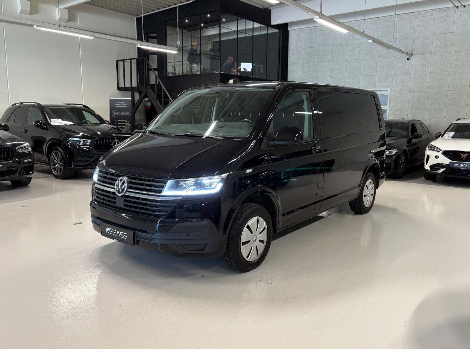 VW Transporter 2,0 TDi 150 Kassevogn DSG kort