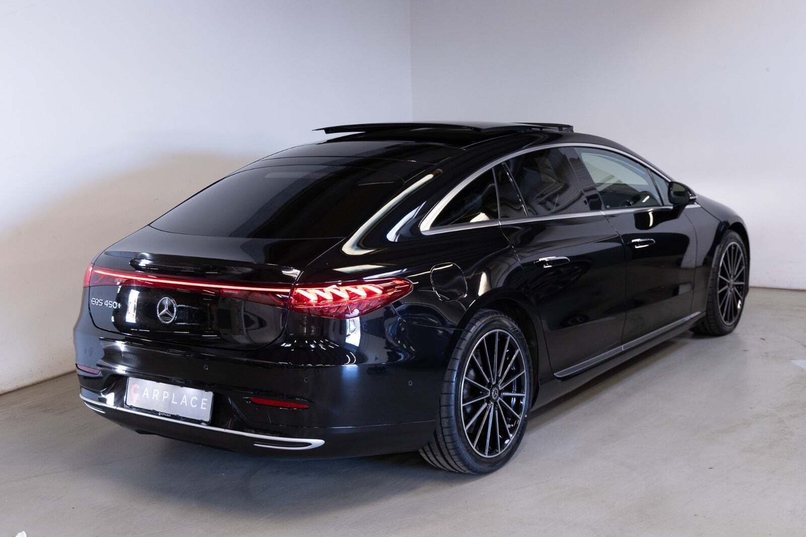 Mercedes EQS450+