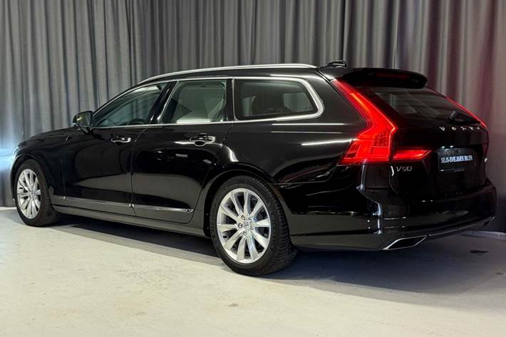 Sort Volvo V90 fra 2017