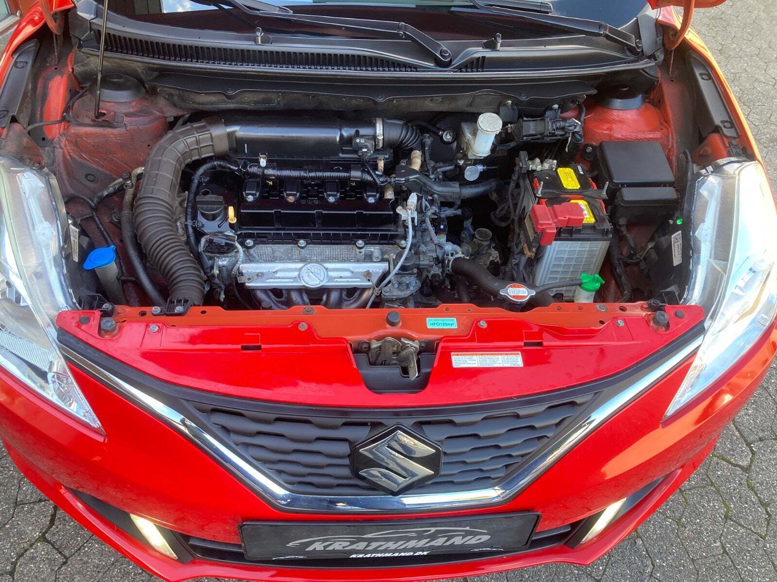 Rød Suzuki Baleno fra 2018