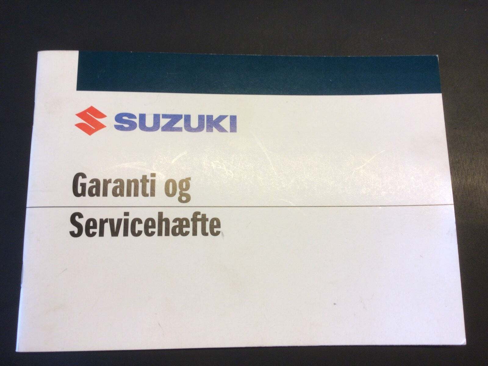 Rød Suzuki Baleno fra 2018