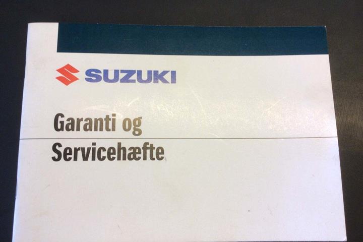 Rød Suzuki Baleno fra 2018