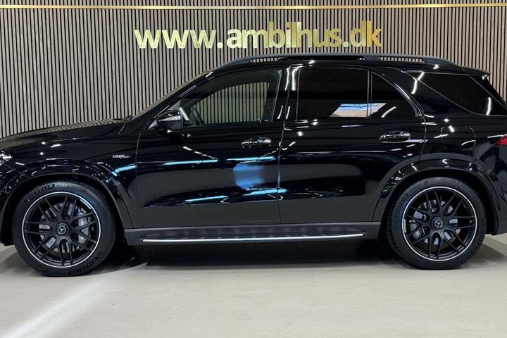 Sort Mercedes GLE53 fra 2025