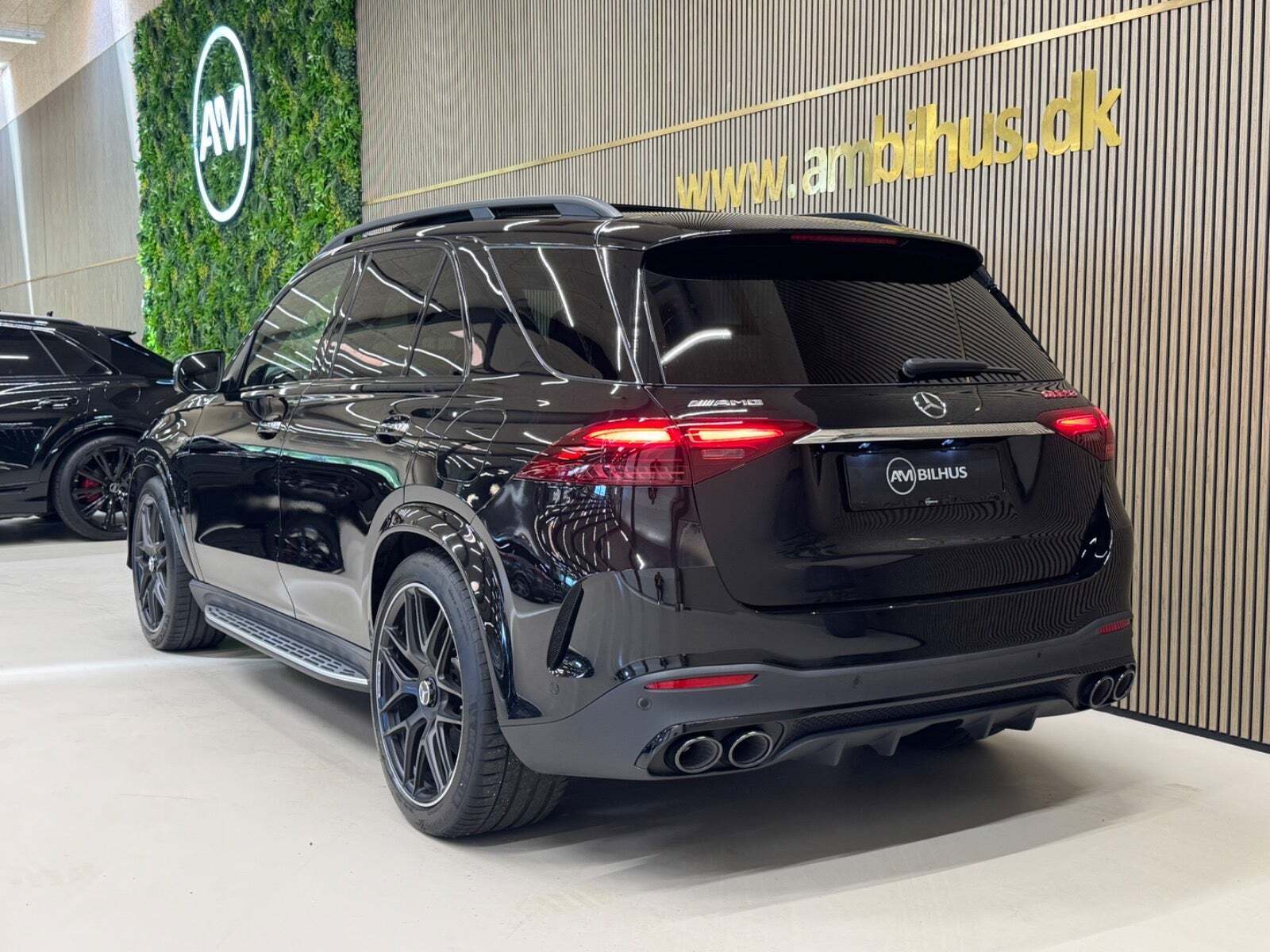 Sort Mercedes GLE53 fra 2025