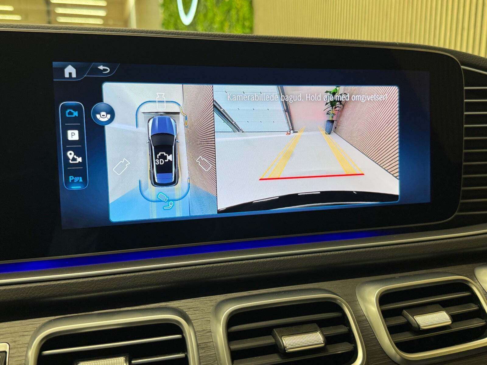 Sort Mercedes GLE53 fra 2025